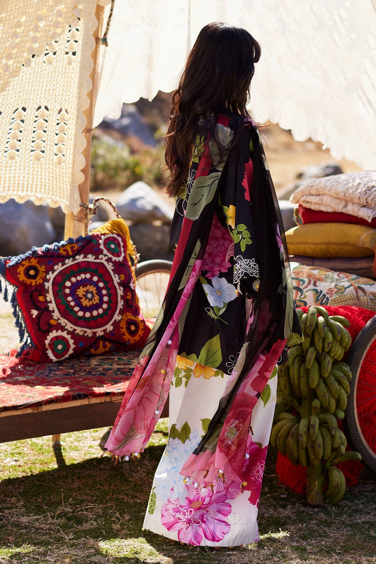 Zaha Festive Lawn`26 D#13A