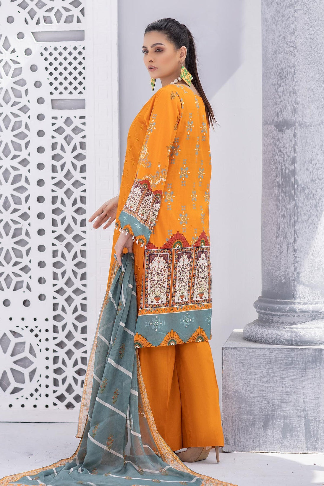 Zebaish Guzarish Emb Lawn'22 D#7