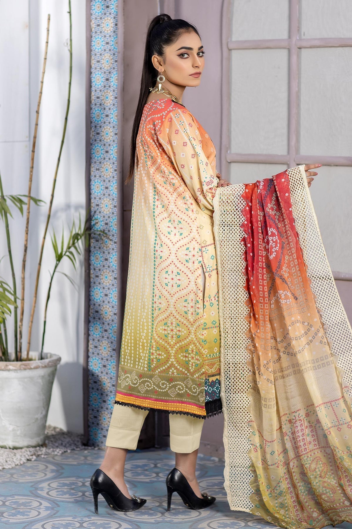 Zebaish Chunri Emb Lawn'22 Vol-2 D#9
