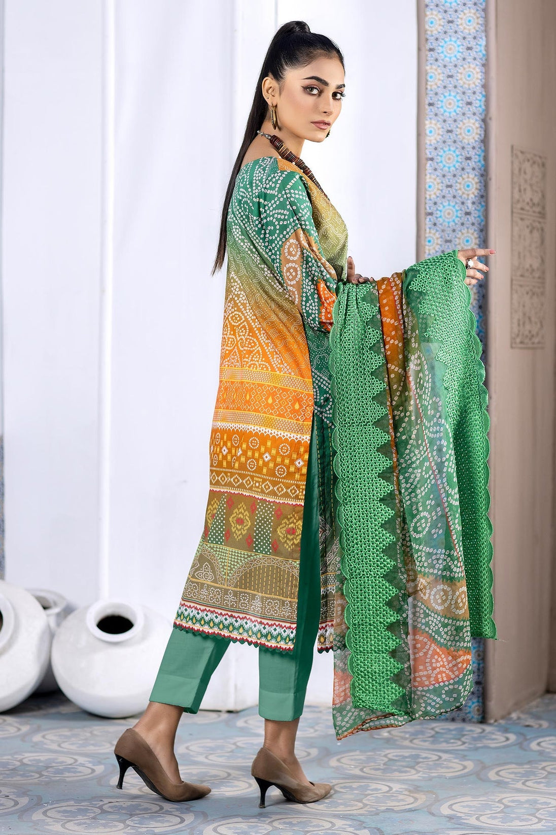 Zebaish Chunri Emb Lawn'22 Vol-2 D#10