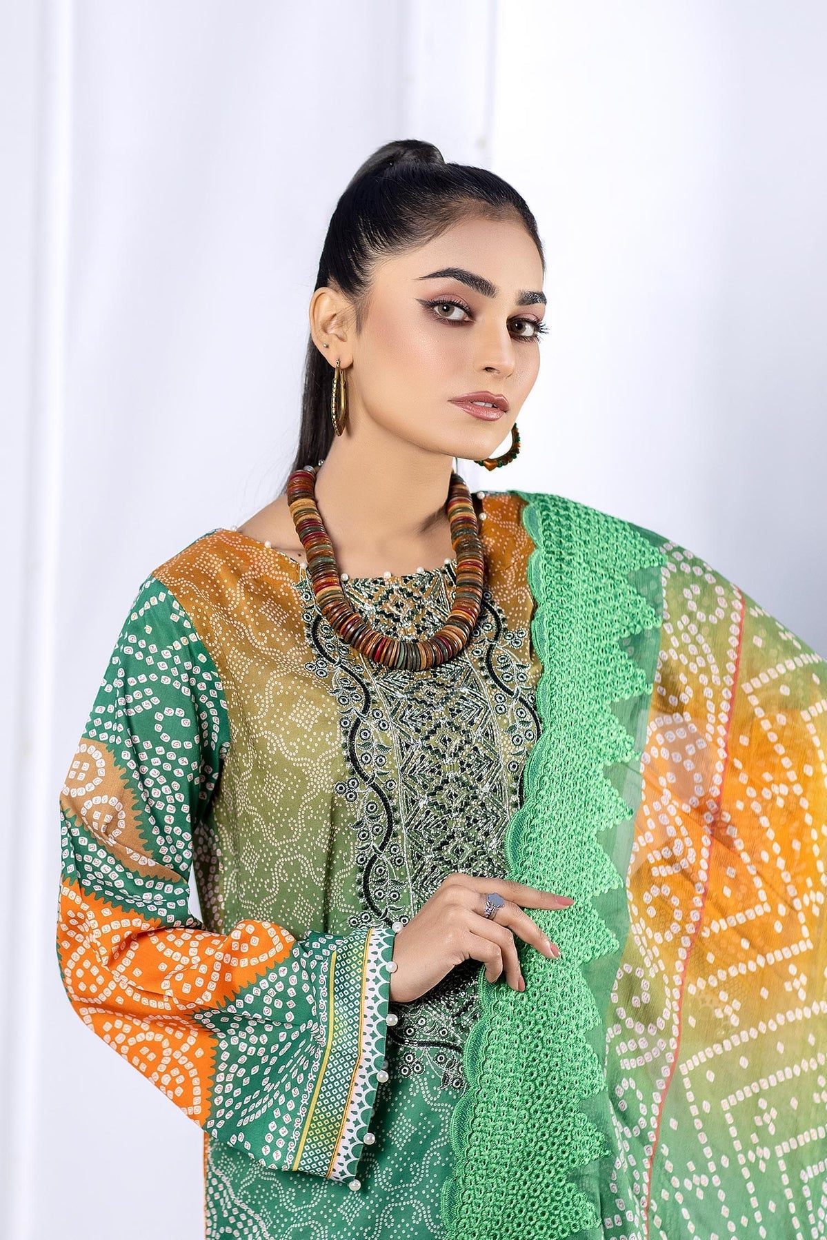 Zebaish Chunri Emb Lawn'22 Vol-2 D#10