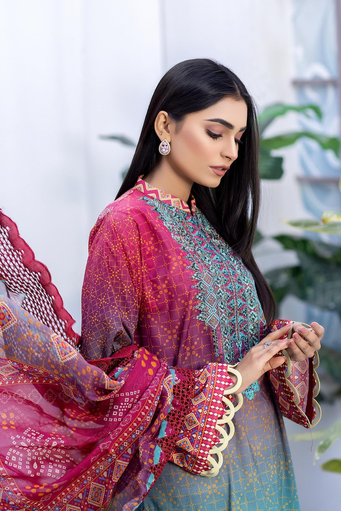 Zebaish Chunri Emb Lawn'22 Vol-2 D#3