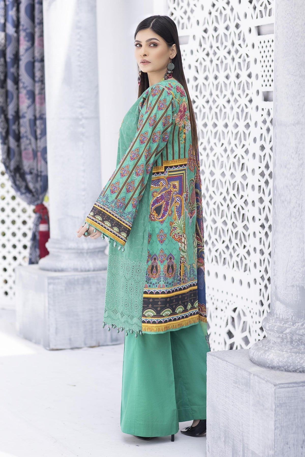 Zebaish Guzarish Emb Lawn'22 D#4