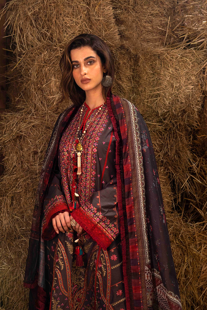 Sobia Nazir Autumn Winter'22 D#08 B