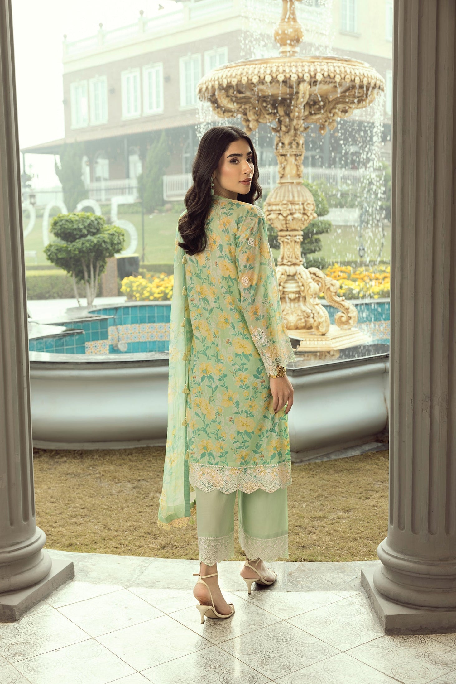 Lakhany Spring Emb Lawn`25 IZ#286