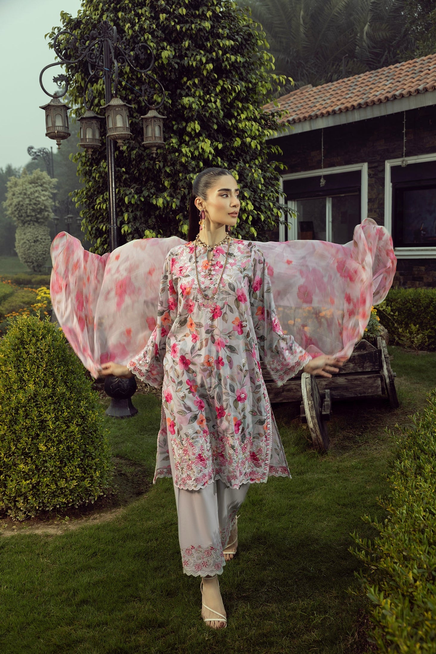 Lakhany Spring Emb Lawn`25 RL#15