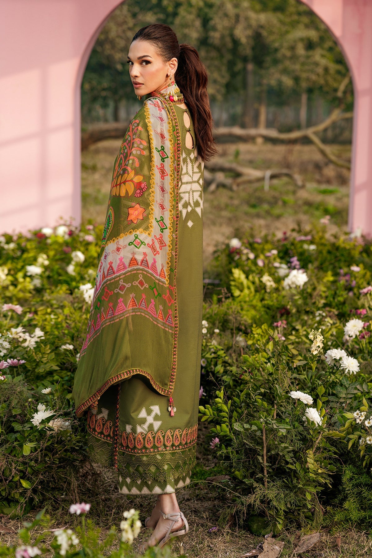 BR Charizma R/E Bahar Lawn`26 D#4