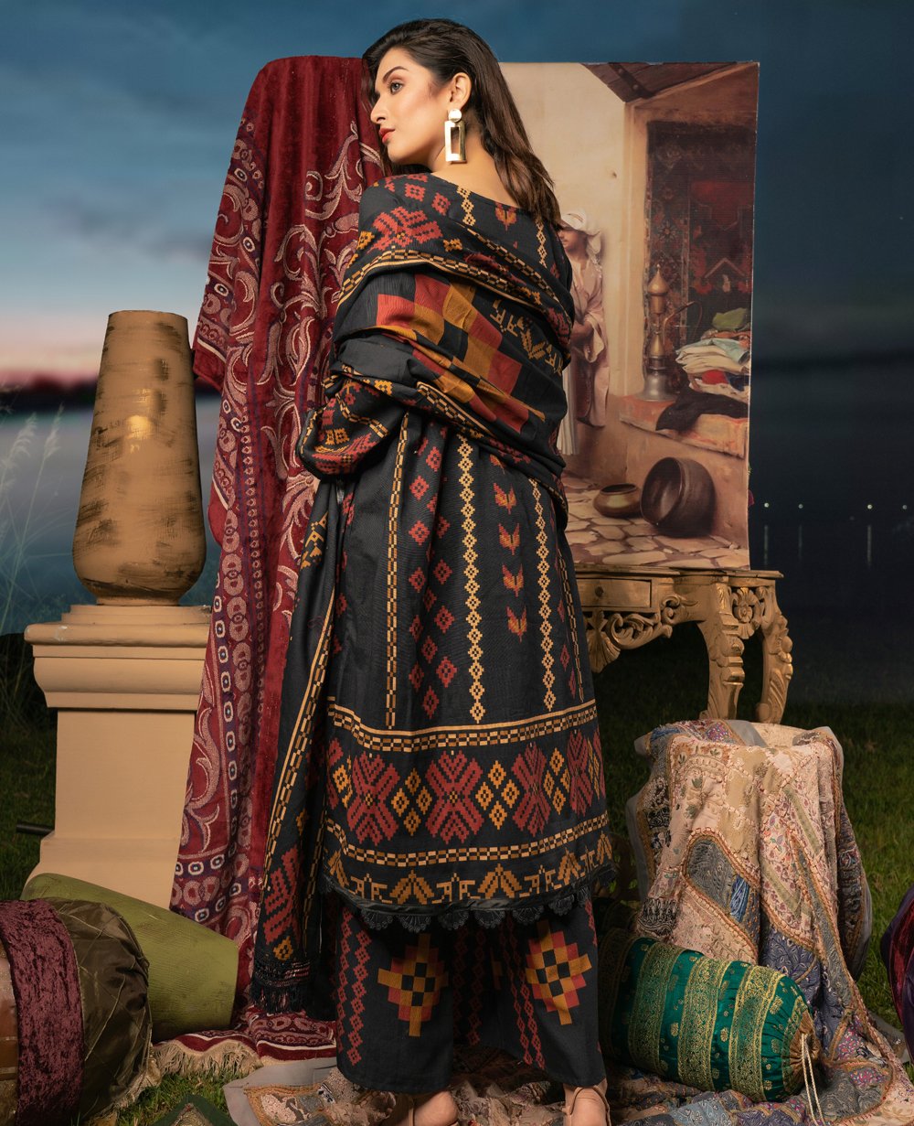 Noorma Kaamal Wintry Khaddar'21 D#10 Quince