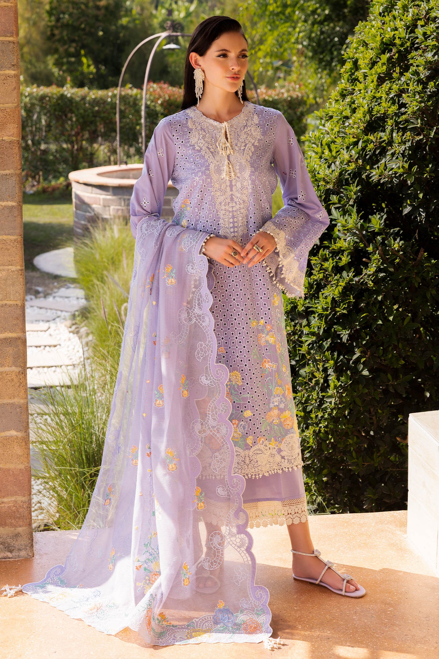 Muscari Luxury Emb Lawn`26 MLEC#02