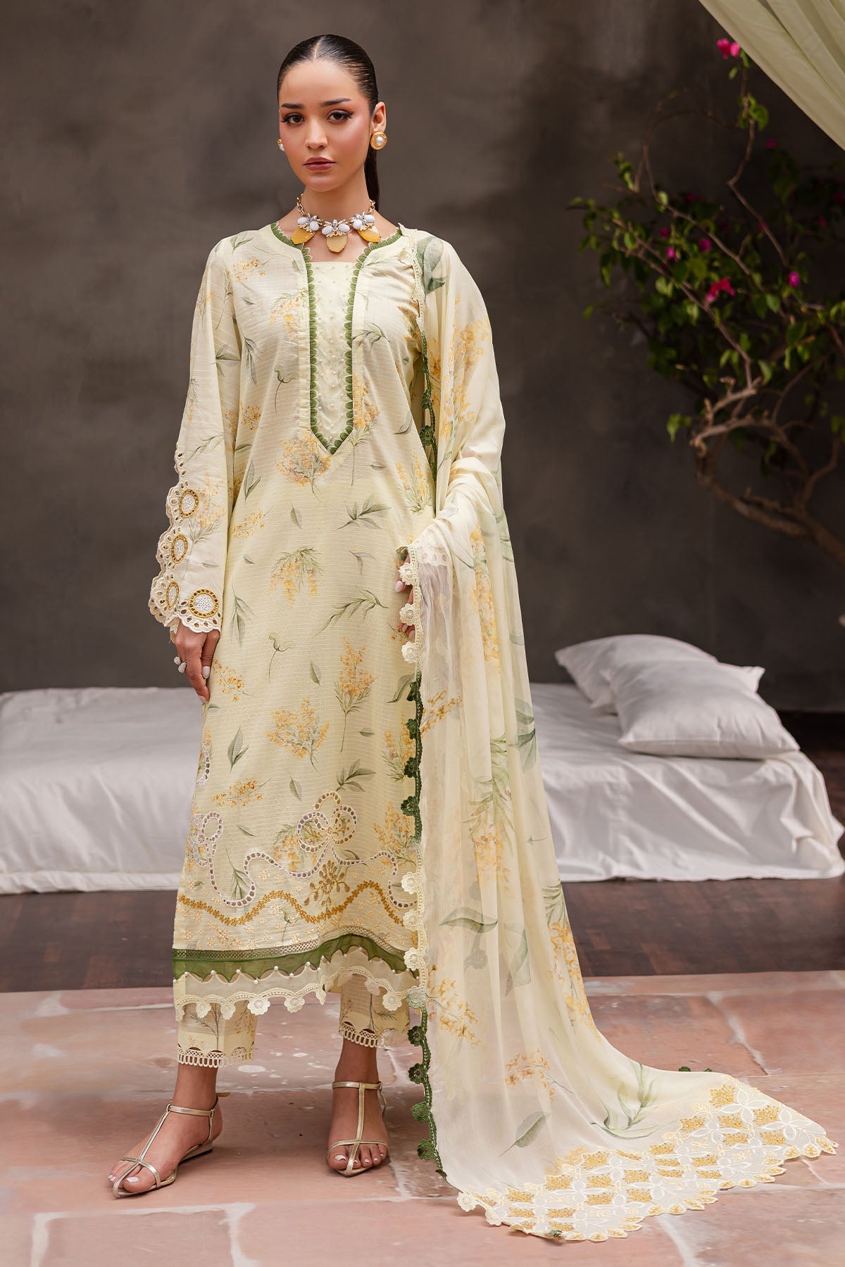 RA Nureh Bloom Emb Lawn`26 D#10