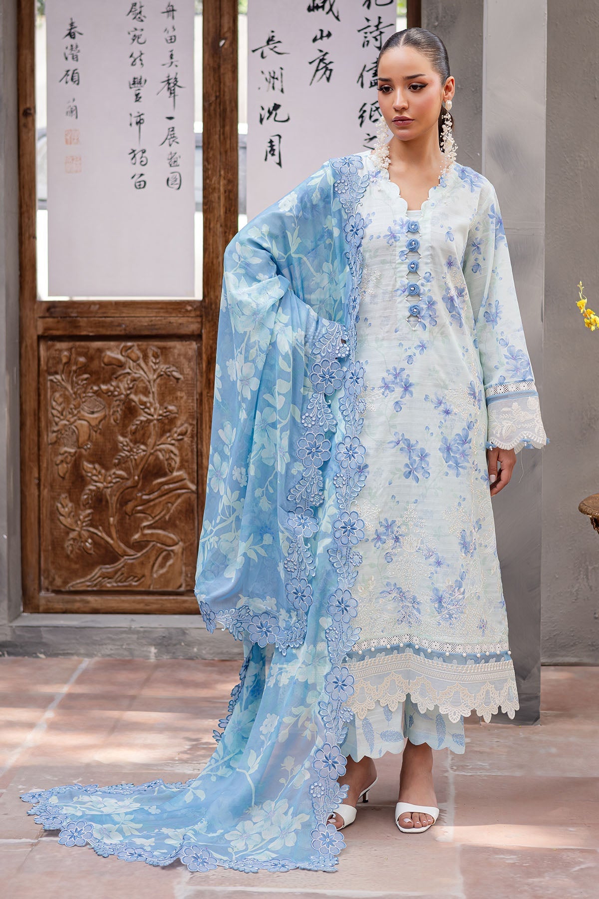 RA Nureh Bloom Emb Lawn`26 D#09