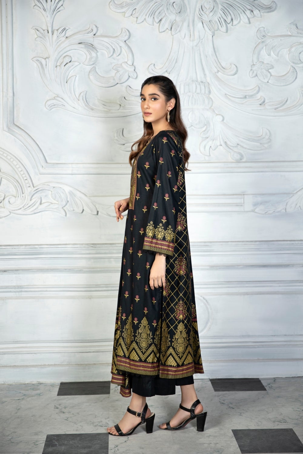 Ittehad Crystal Lawn`21 D#21160 (Black)