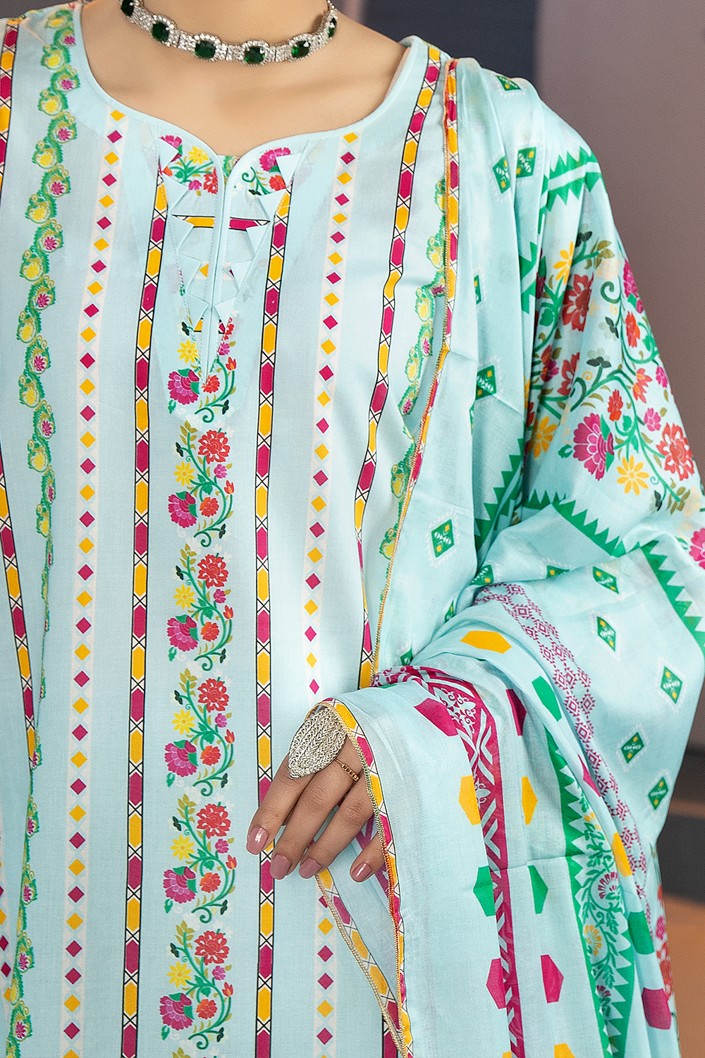 Safwa S Print Lawn`23 SSP#17