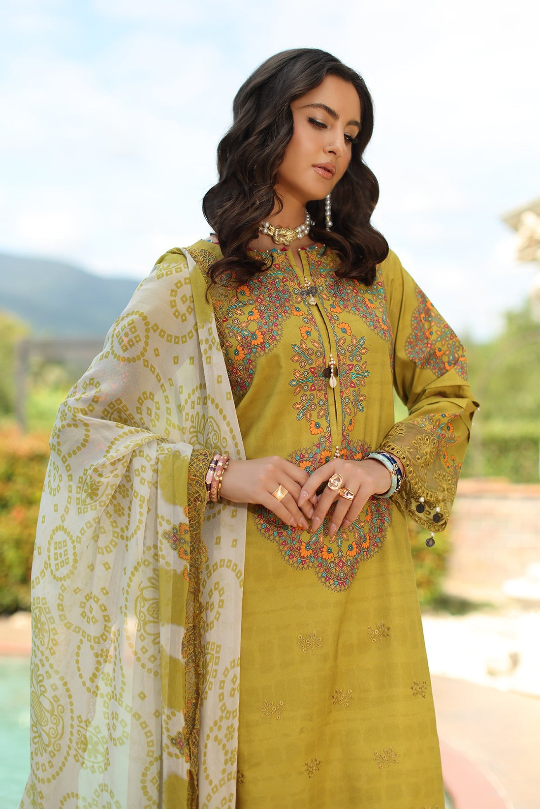 BR Charizma Aniq Lawn`26 AN6#01