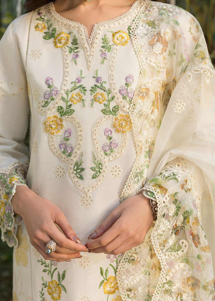 Sardinia Floral Forest Lawn'25 D#804 (Ivory Bloom)
