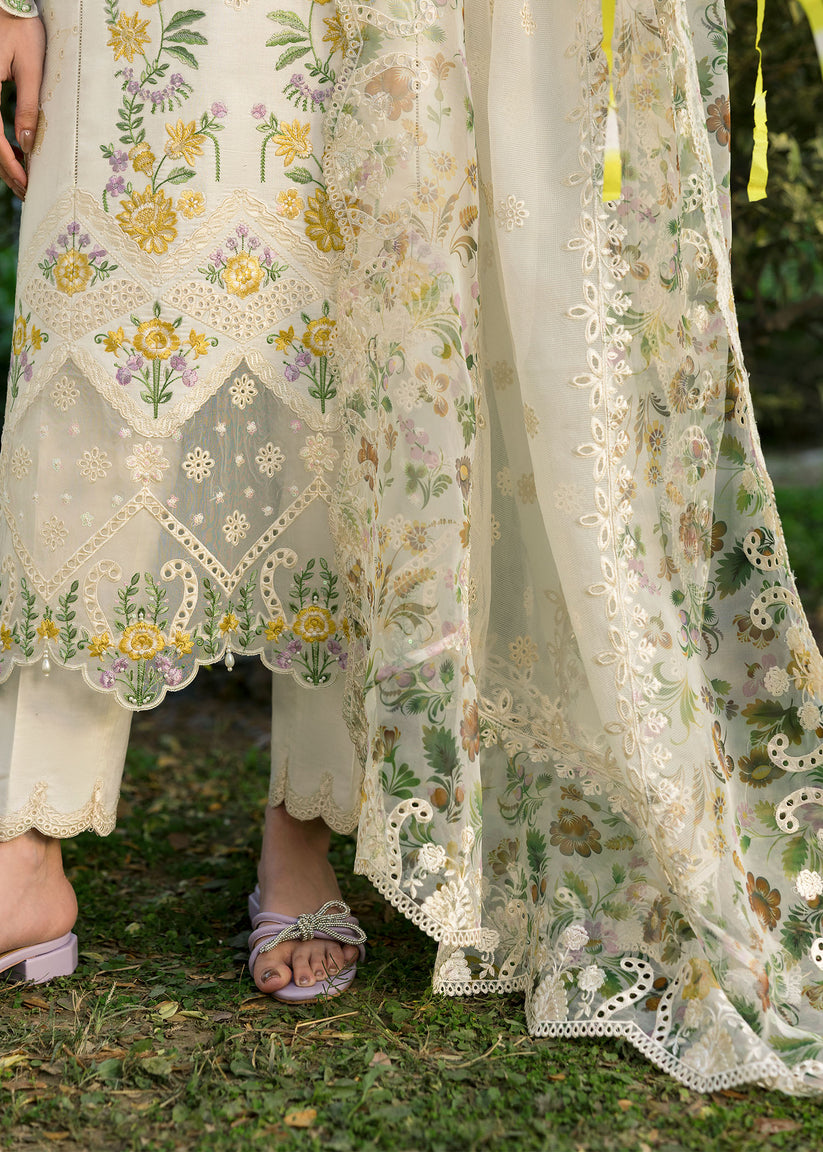 Sardinia Floral Forest Lawn'25 D#804 (Ivory Bloom)
