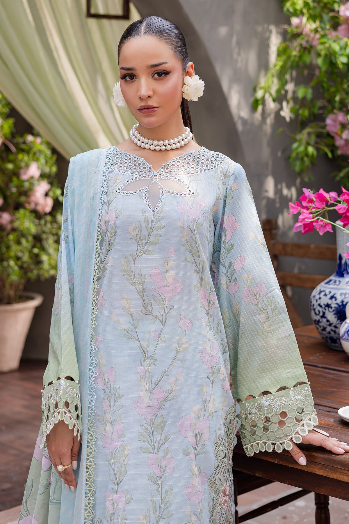 RA Nureh Bloom Emb Lawn`26 D#07