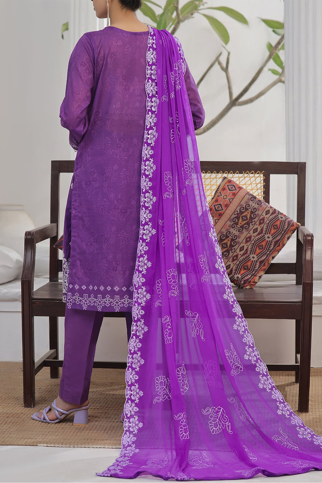 Khansa Luxury Lawn`25 D#01