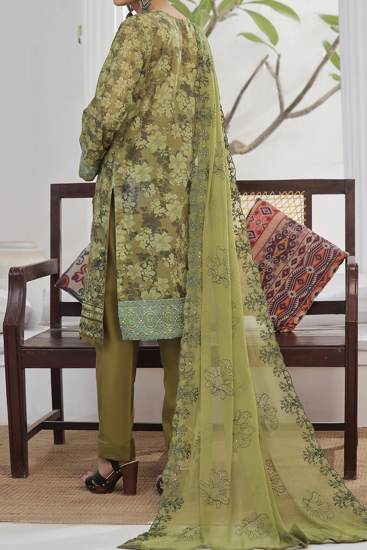 Khansa Luxury Lawn`25 D#02