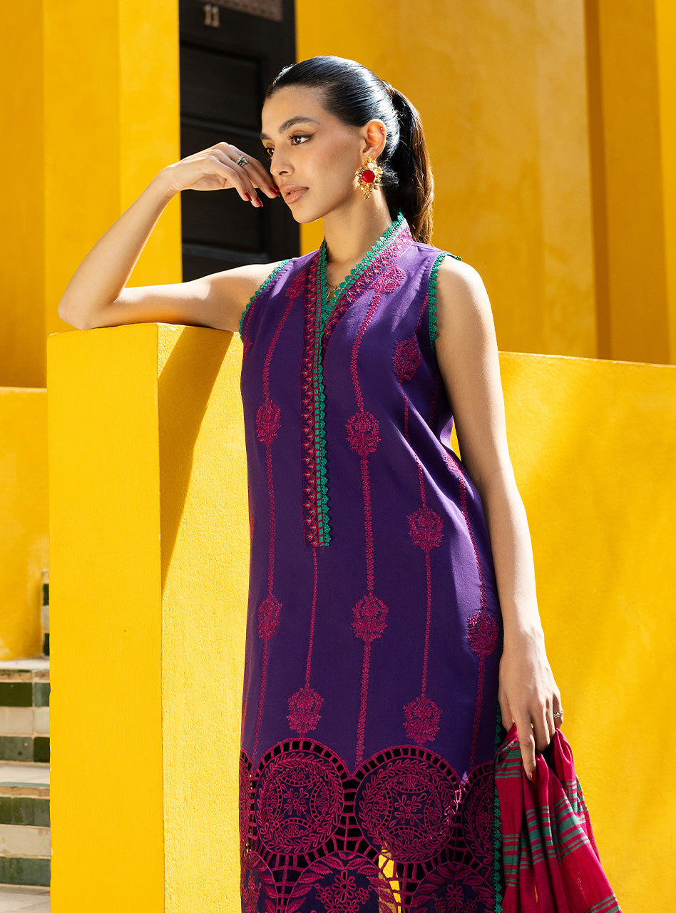 Zainab Chottani Chikankari`25 D#1-B