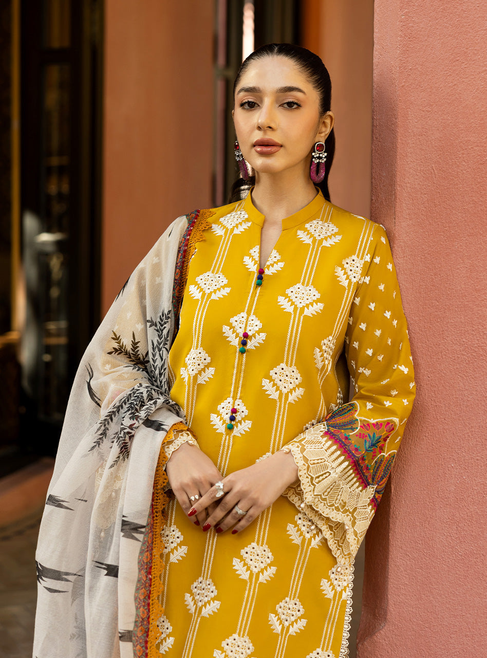 Zainab Chottani Chikankari`25 D#4-A