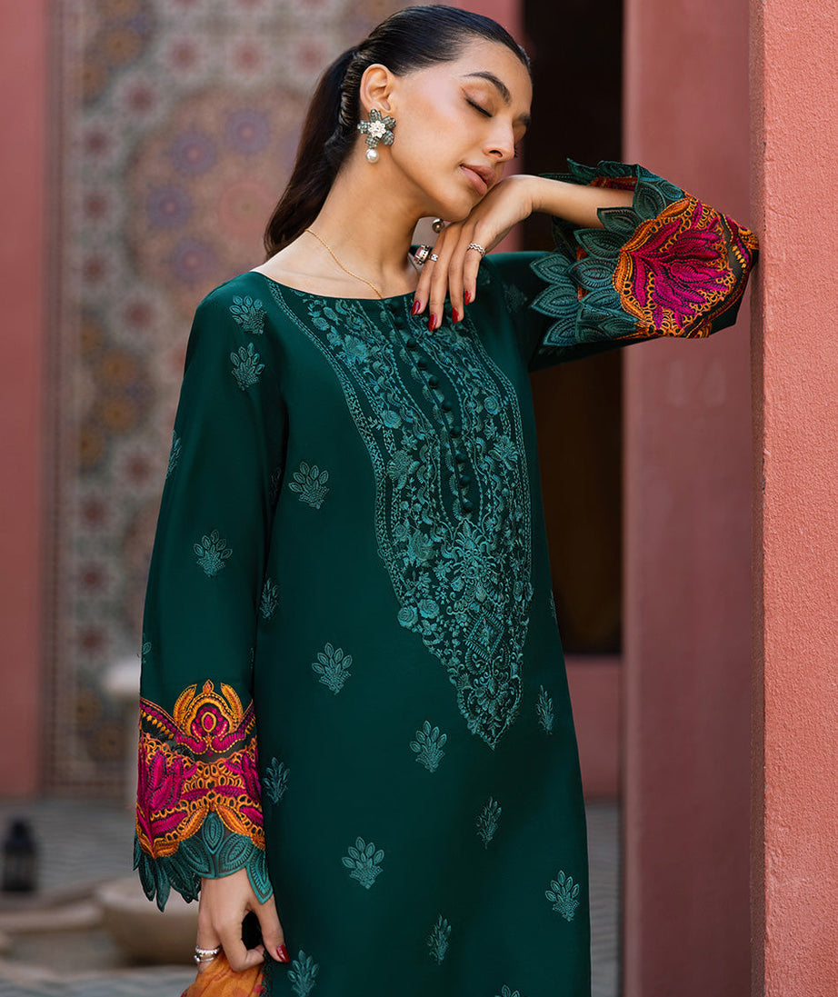 Zainab Chottani Chikankari`25 D#6-A