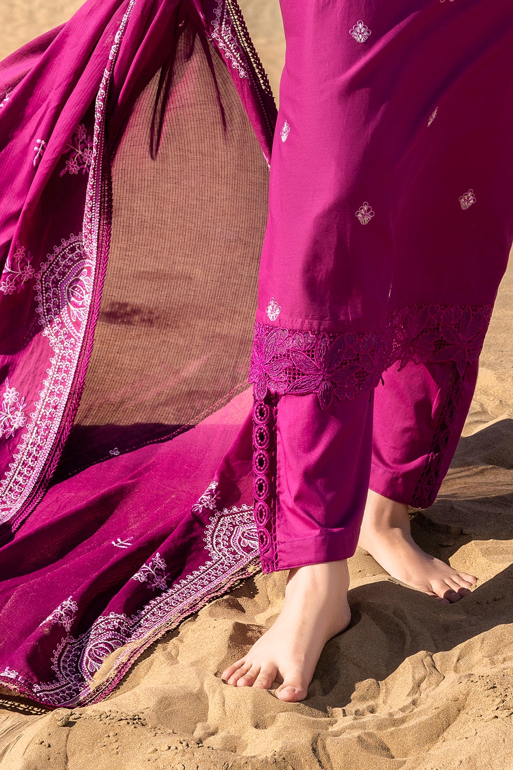 Gul Ahmed Summer Lawn'25 DN#52014-A