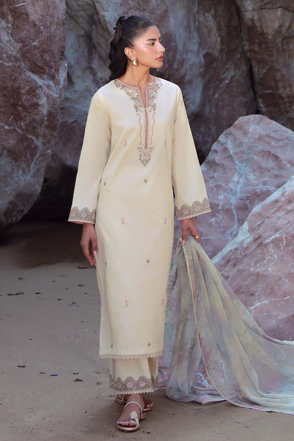 Seran Afsanah Lawn'25 (AYLIN)