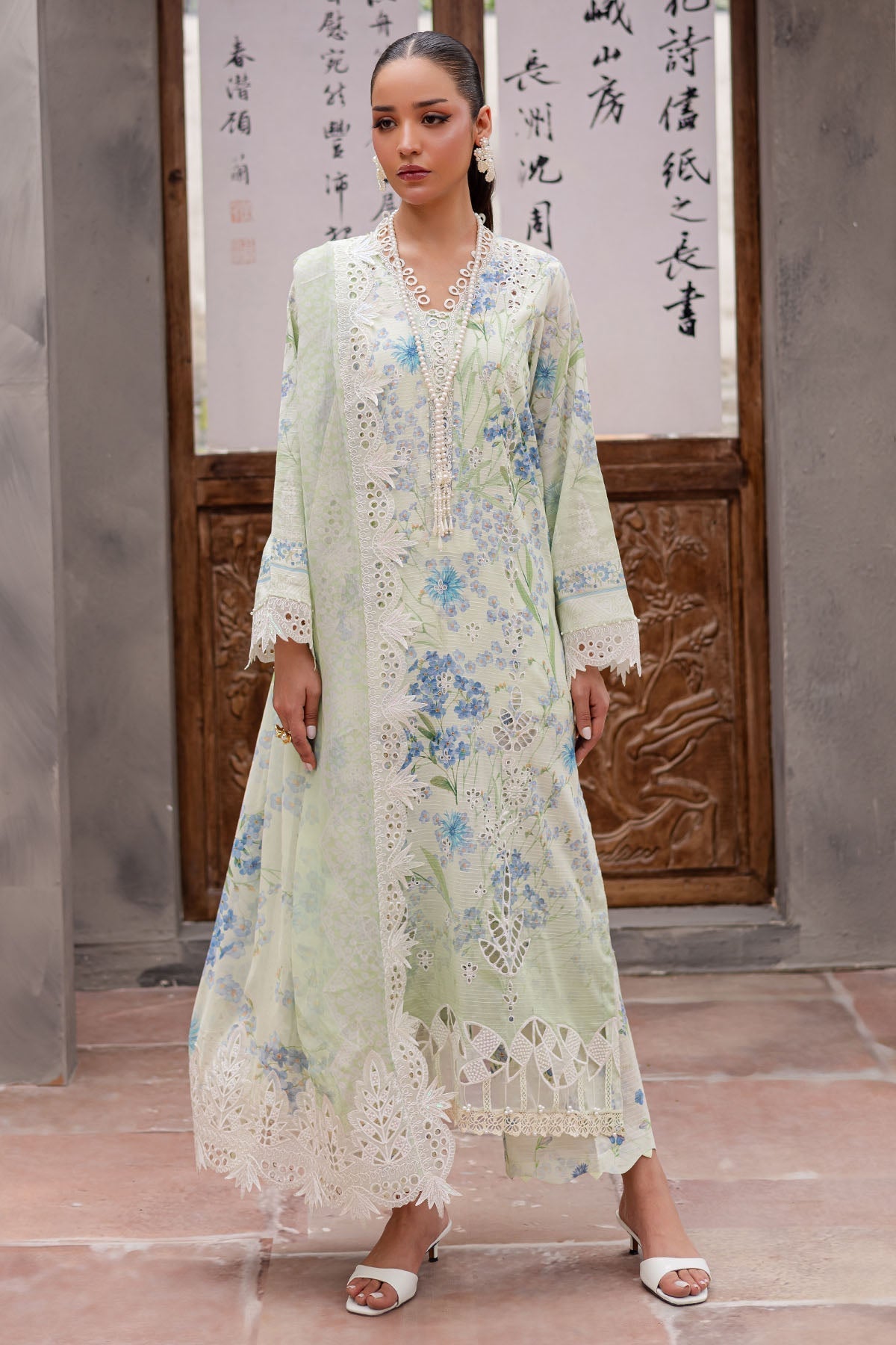 RA Nureh Bloom Emb Lawn`26 D#12