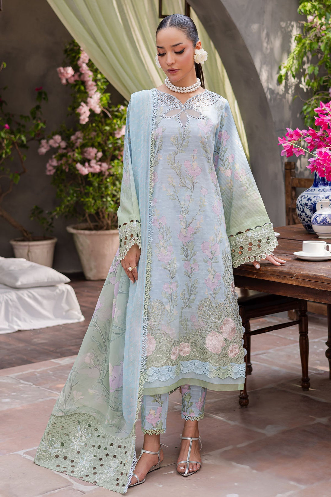 RA Nureh Bloom Emb Lawn`26 D#07