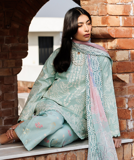 Emaan Adeel Mirabelle Lawn`26 (ISOLDE)