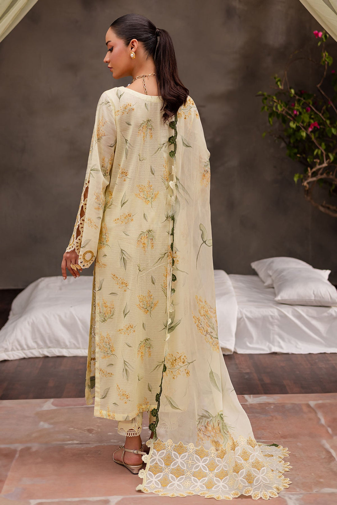 RA Nureh Bloom Emb Lawn`26 D#10