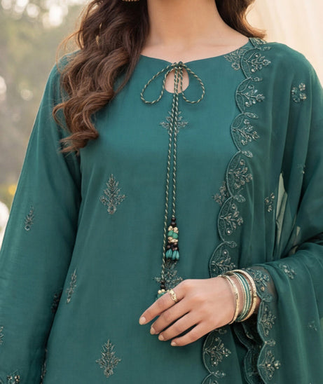 Sana & Sara Luxury Lawn'26 D#881