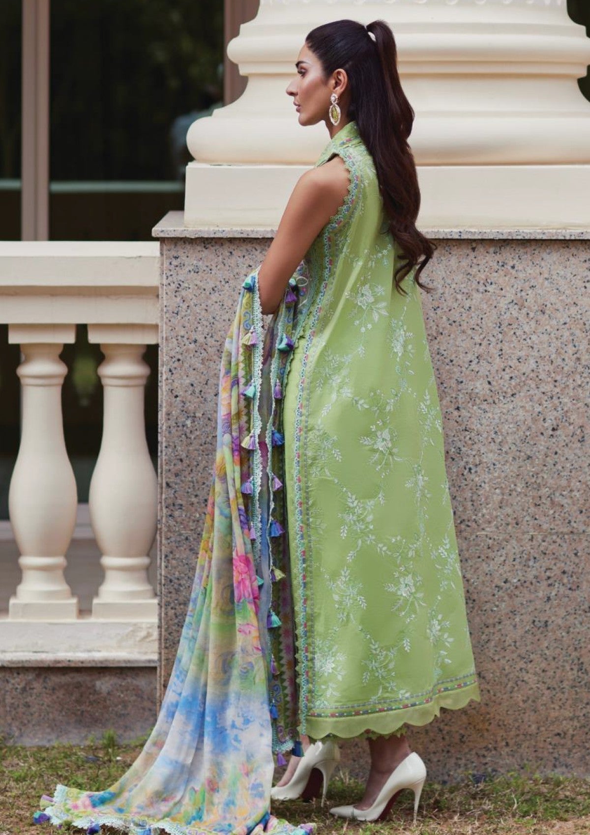 Farah Talib Aziz WES Luxury'25 FTL25#12 - Kiara Kiwi
