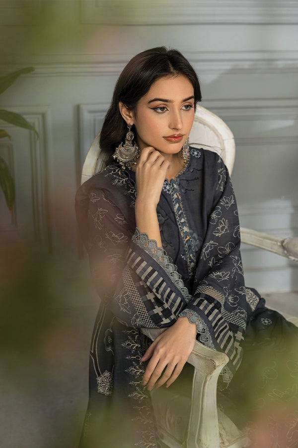 Aalaya Jasmine Lawn`25 D#07