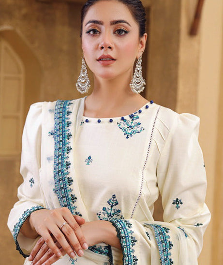 Sanam Saeed Rung Emb Lawn`23 D#05