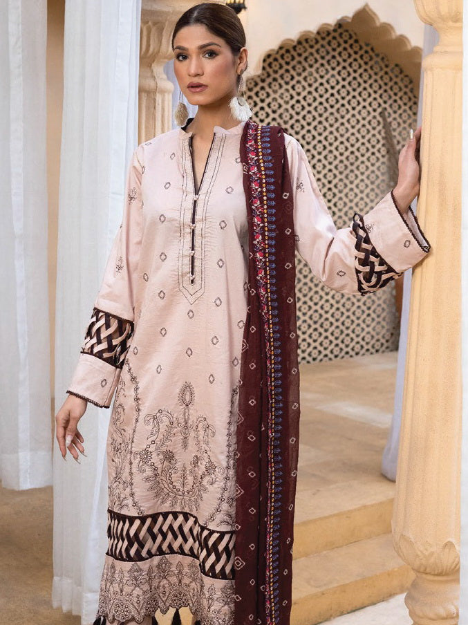 Sanam Saeed Rawayat Lawn`23 D#06