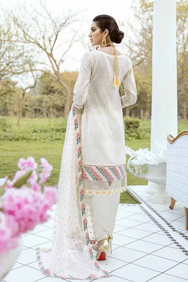 Emaan Adeel Vogue F/Lawn`21 D#10