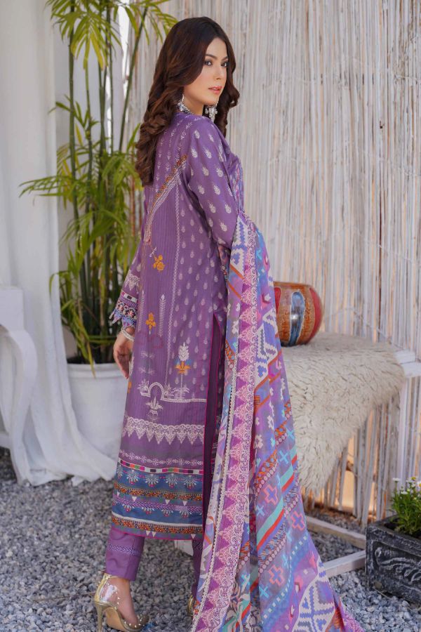 Esha Eman Emb Luxury Lawn`22 D#111-A
