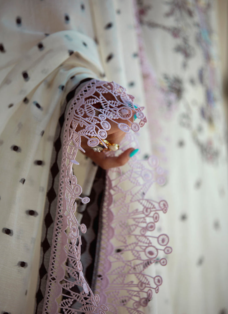 Farah Talib Aziz Lawn`22 D#11