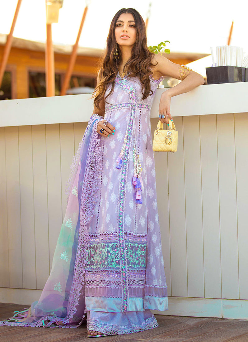 Farah Talib Aziz Lawn`22 D#12