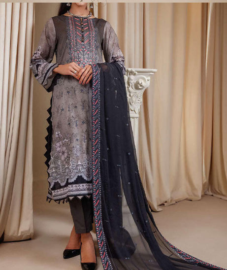 Faryal Hussain Lawn`23 D#6