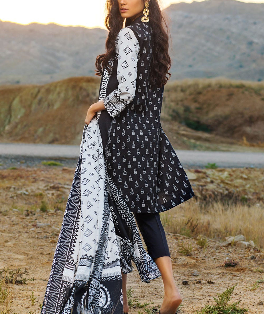 Gul Ahmed Summer Lawn`21 B#77