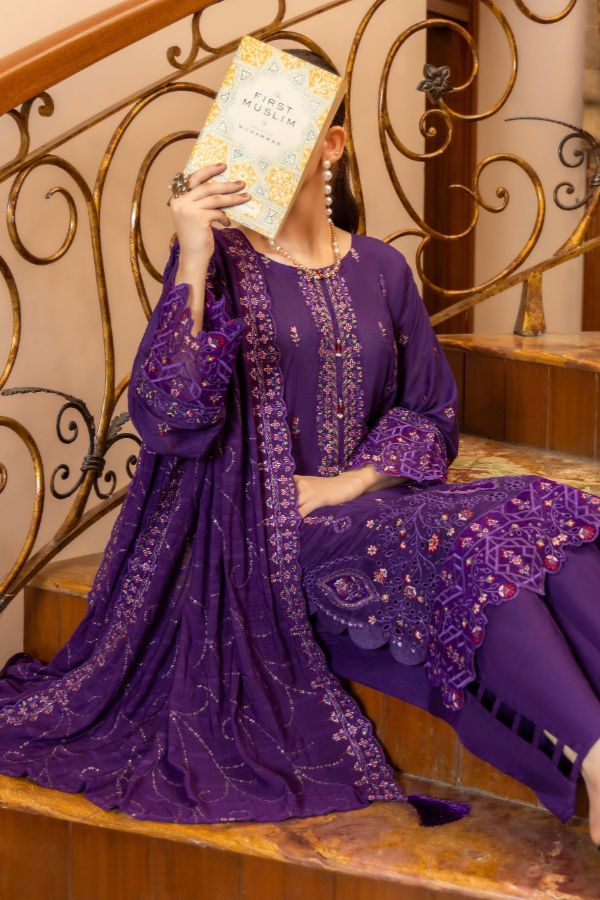 Hafiz Neha Emb Lawn`26 D#02