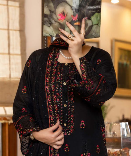 Hafiz Neha Emb Lawn`26 D#03