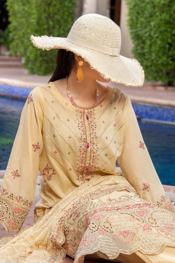 Hafiz Neha Emb Lawn`26 D#08
