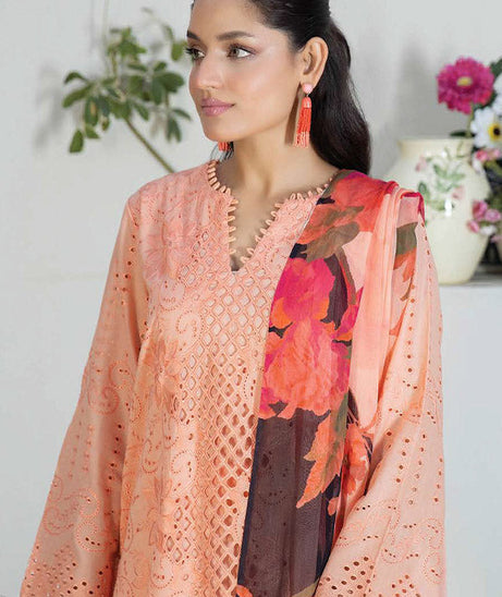 Johra Zala Emb Lawn`25 JH#827
