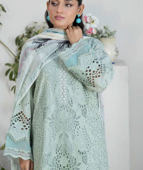 Johra Zala Emb Lawn`25 JH#831