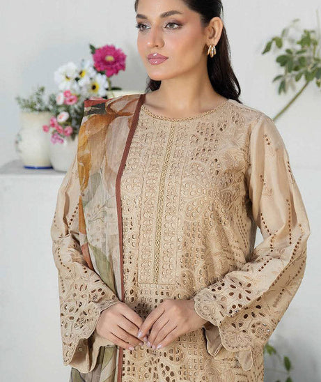 Johra Zala Emb Lawn`25 JH#835