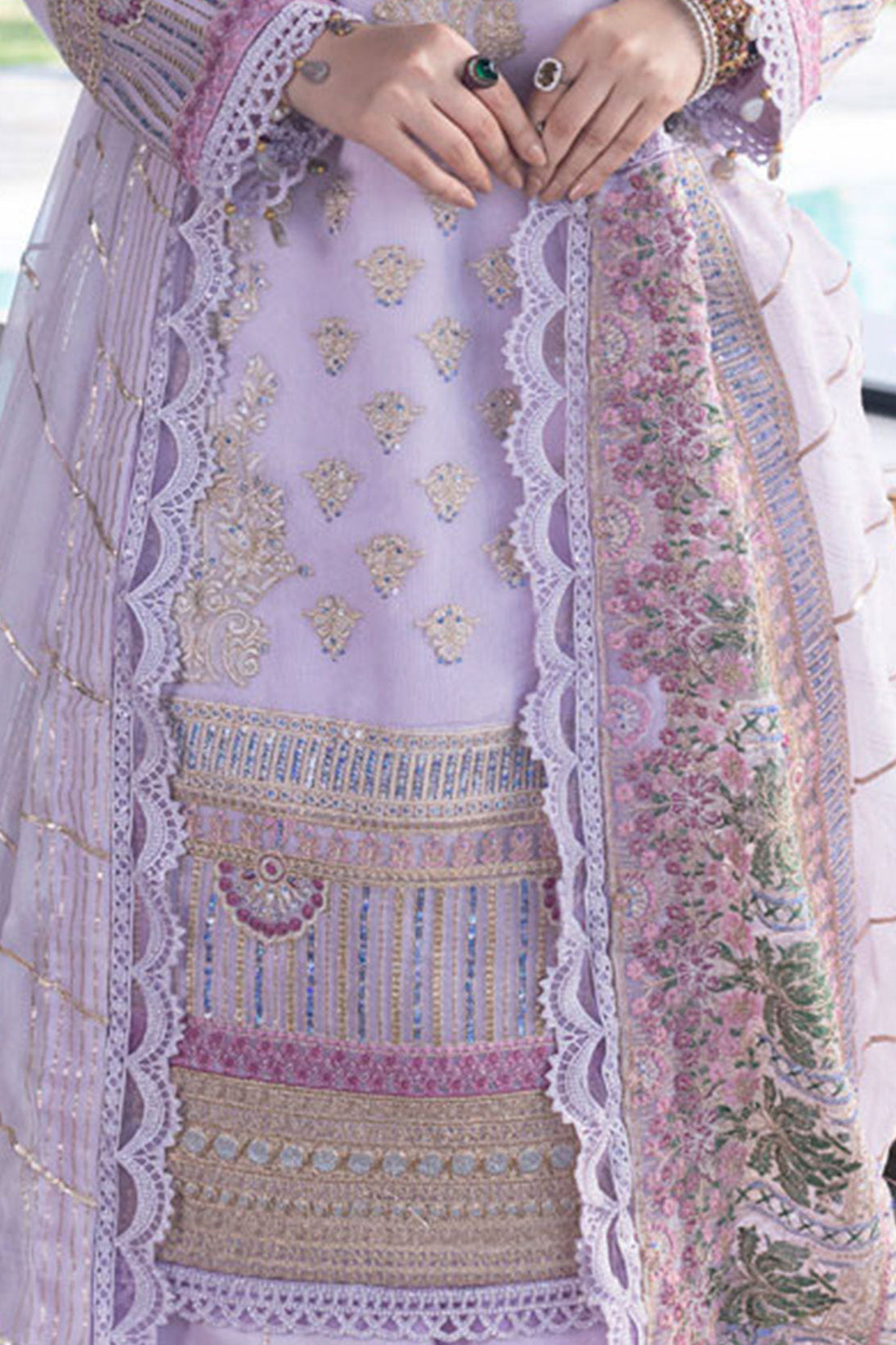 Mahiymaan Luxury Lawn Eid Edit by Alzohaib '22 D# 4A